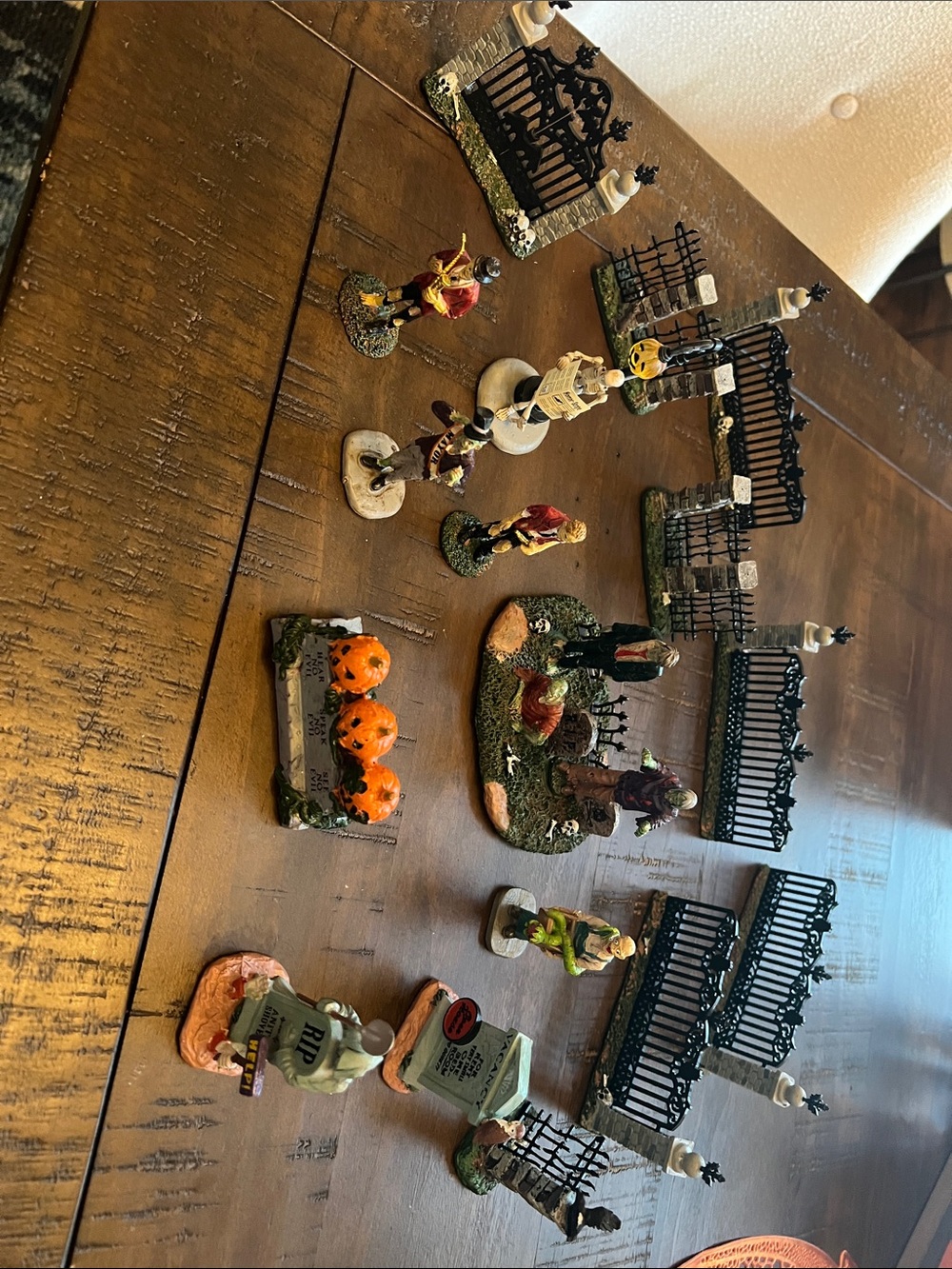 Halloween Cemetery Village Figurine Set - Black and Orange Home Accent